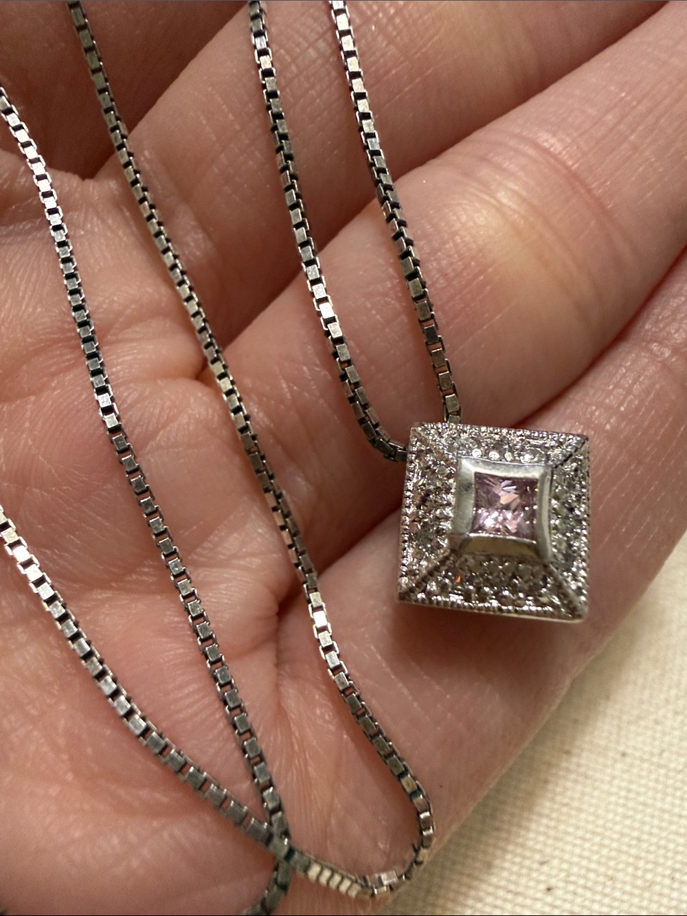 Sterling Silver 925 Diamond shaped Pendant Necklace W/Pink Center Stone 18’ in